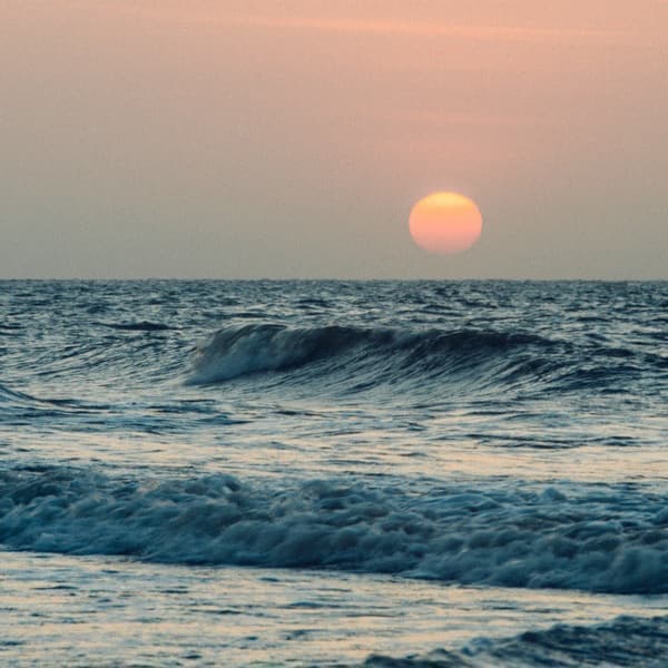 水平線からの日の出